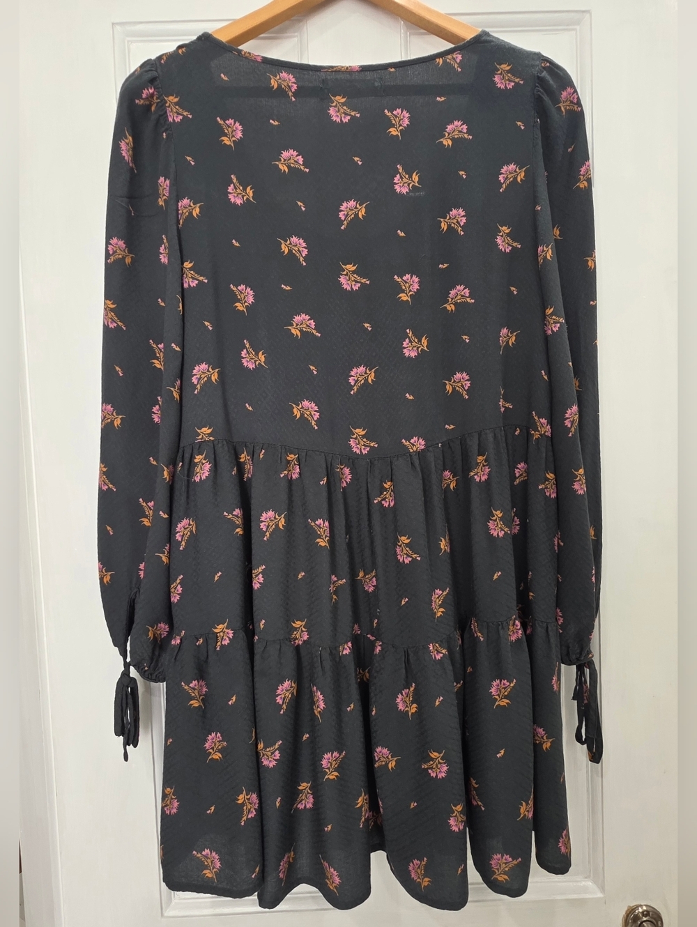 Urban Outfitters Mindy Floral Print Tiered Mini Dress - Picture 7 of 9